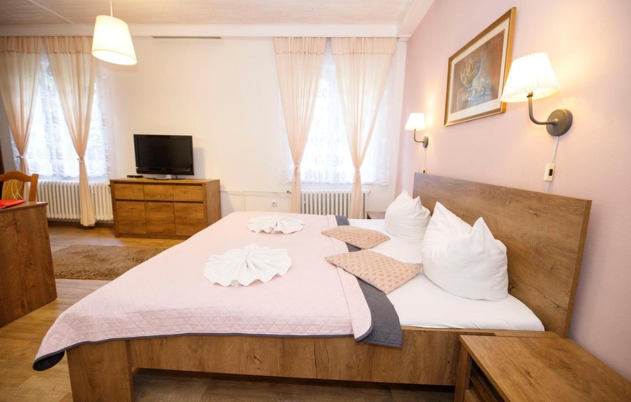 Hotel Dzban Karlova Studánka Екстериор снимка